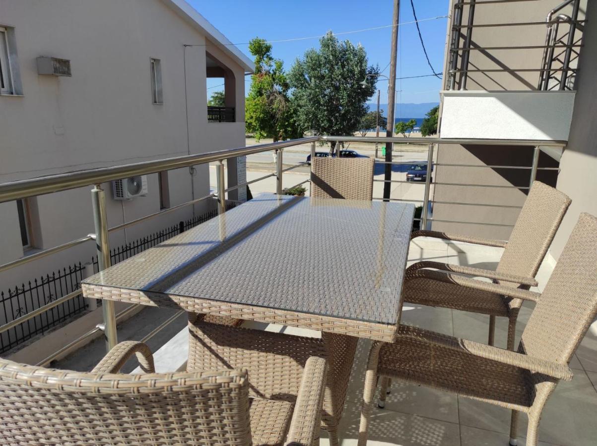 Blue Beach Apartments Ofrínion Exterior foto
